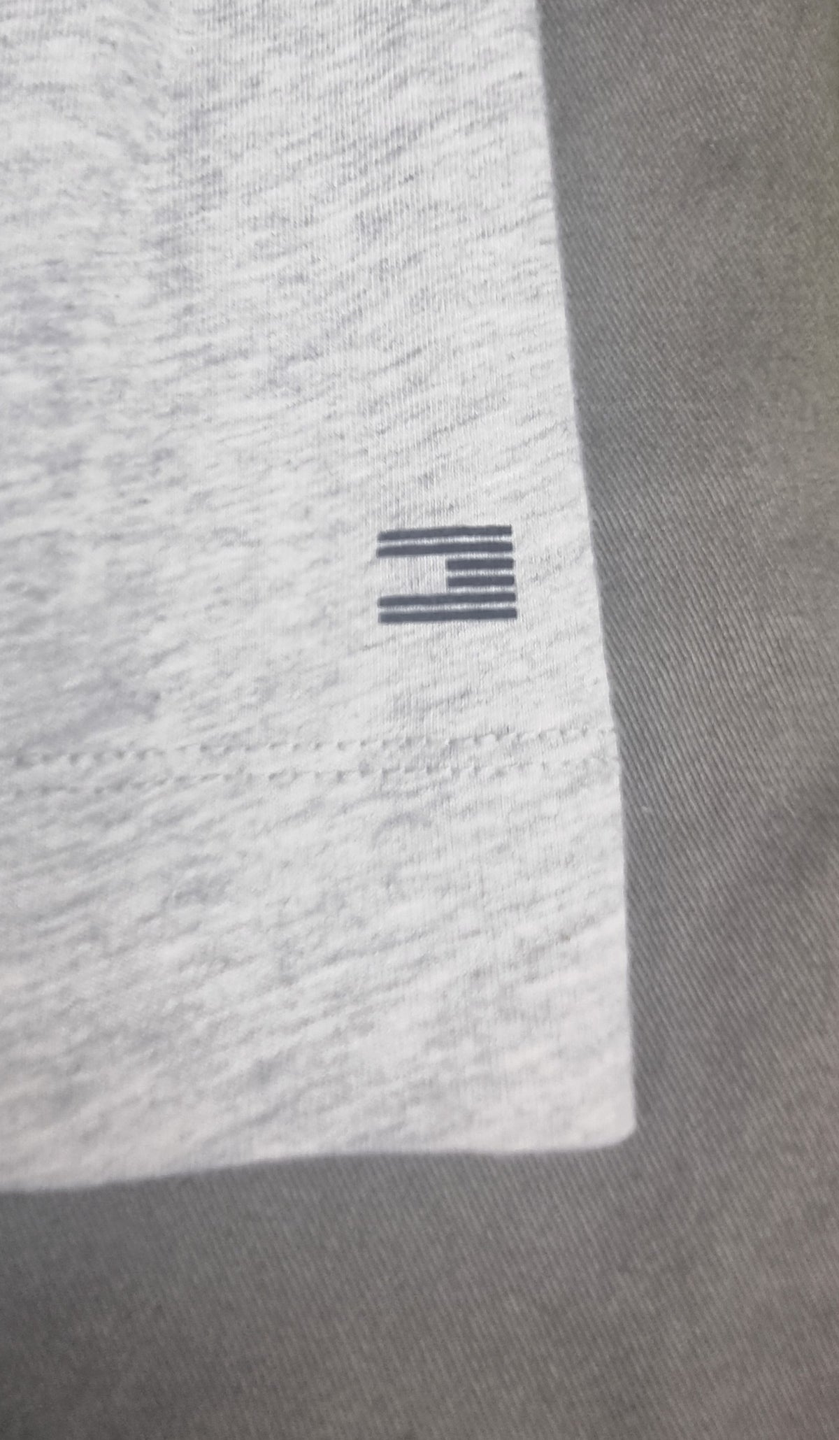 Tommy Hilfiger Camiseta Manga Larga Gris talla M