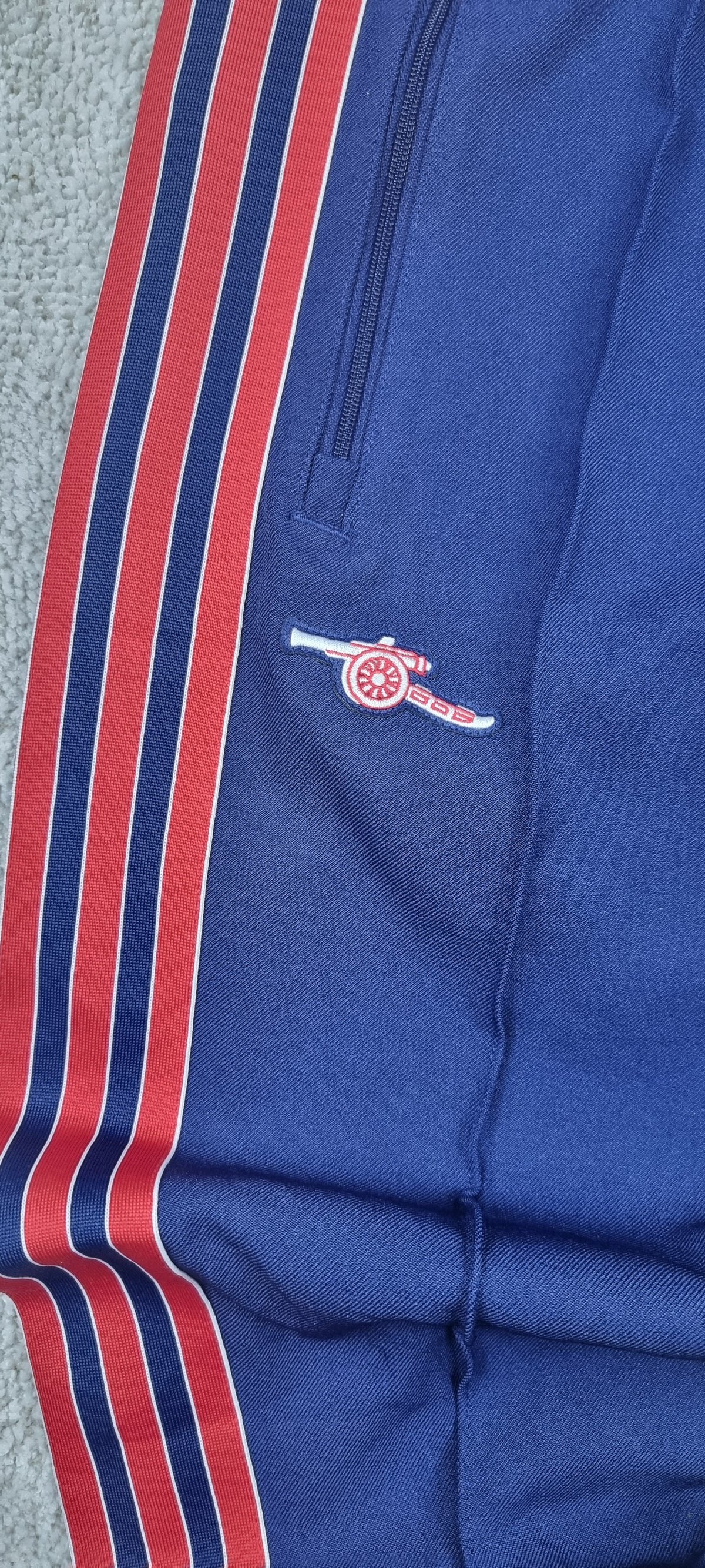 Adidas Arsenal FC Pantalón Track Azul Marino con Rayas Rojas Vintage Nuevo talla s