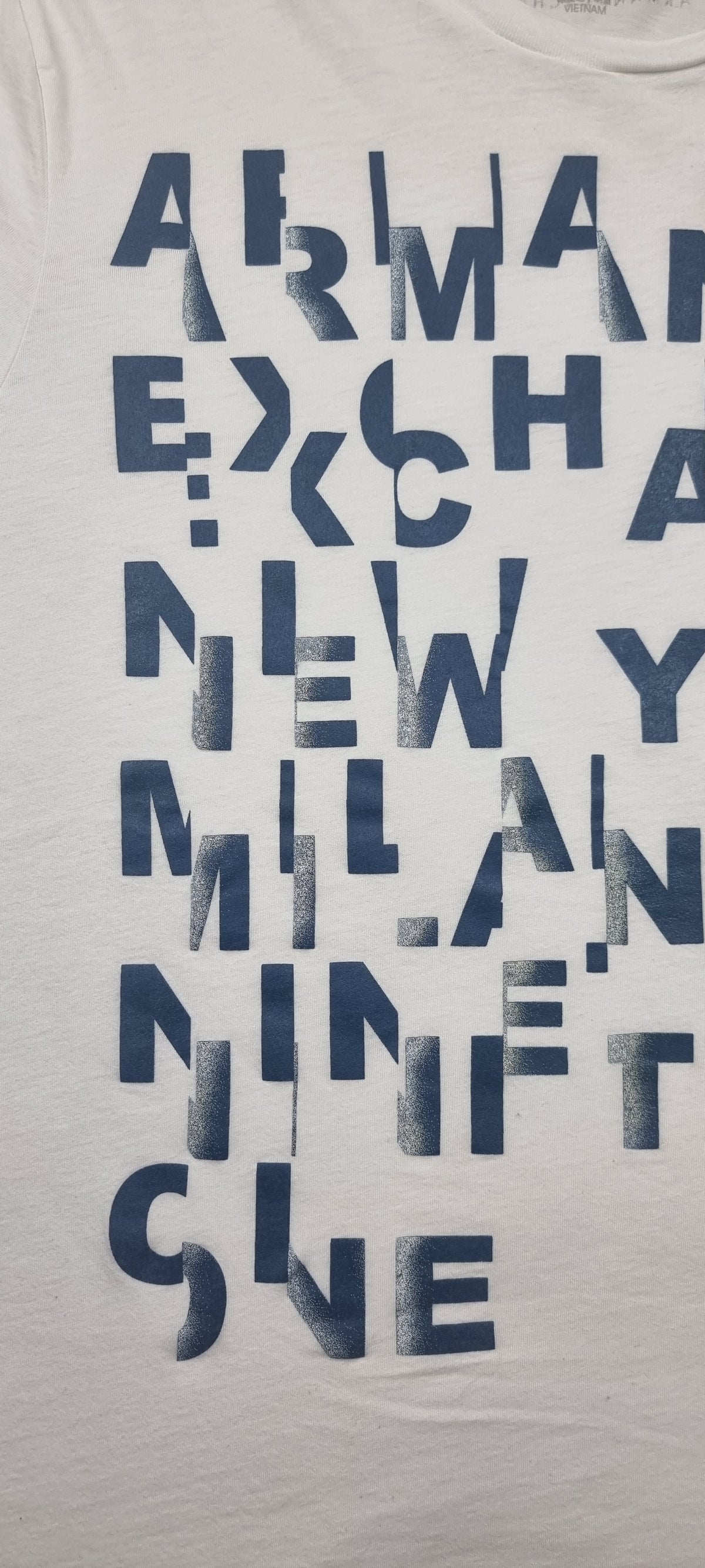 Camiseta Armani Exchange A|X blanca estampado gráfico – Talla L