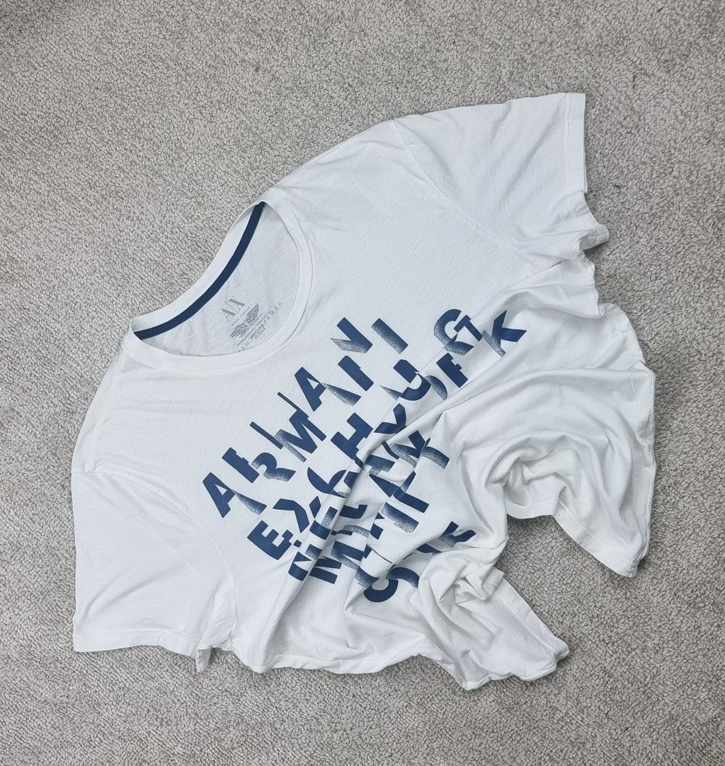 Camiseta Armani Exchange A|X blanca estampado gráfico – Talla L