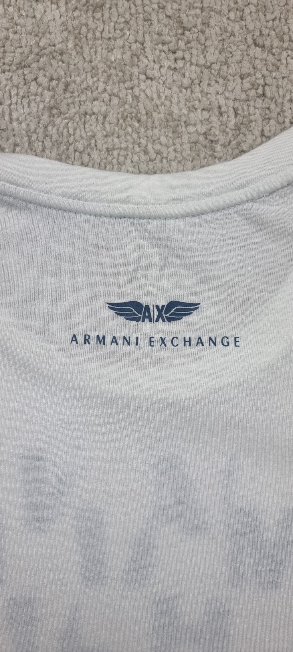 Camiseta Armani Exchange A|X blanca estampado gráfico – Talla L