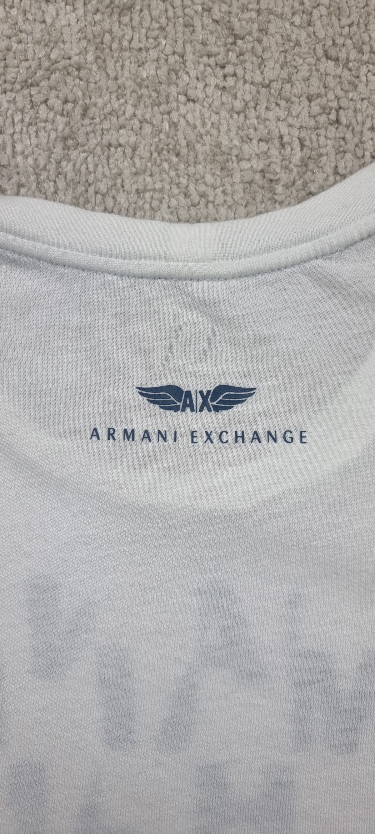 Camiseta Armani Exchange A|X blanca estampado gráfico – Talla L