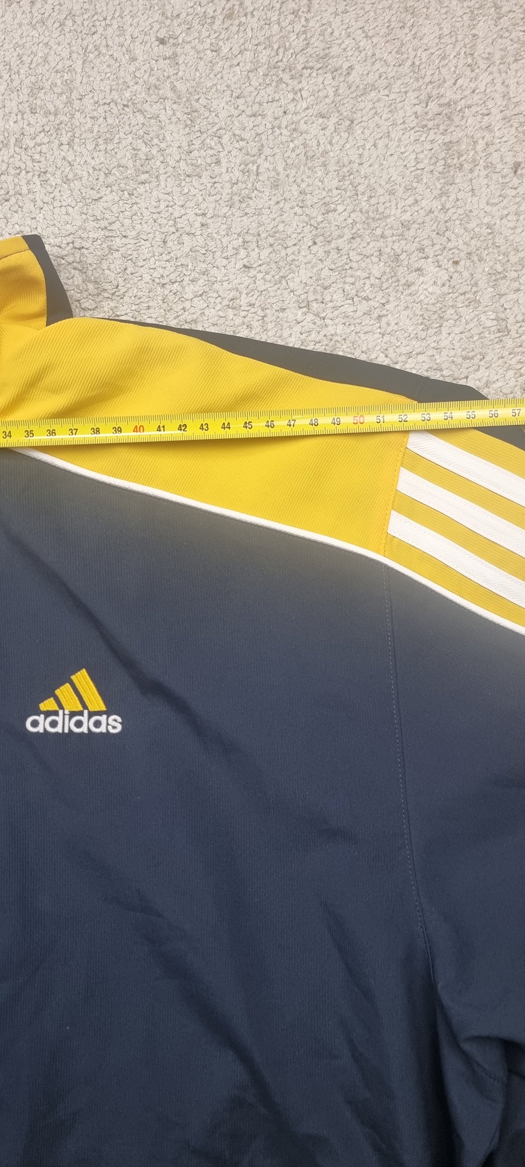 Chaqueta Adidas Track Jacket azul marino y amarilla – Talla M