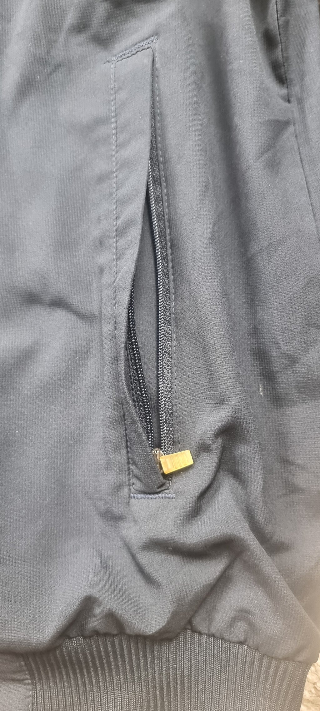 Chaqueta Adidas Track Jacket azul marino y amarilla – Talla M
