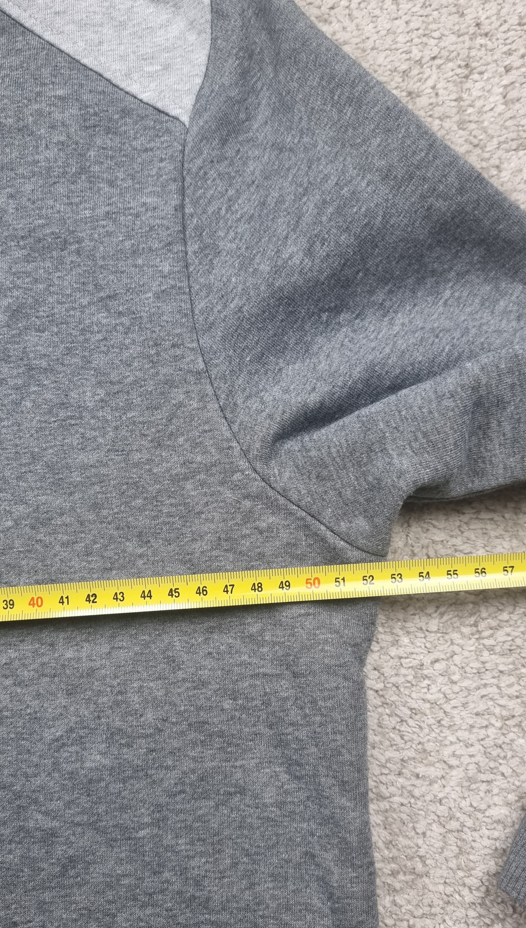 Sudadera Calvin Klein gris con media cremallera talla M