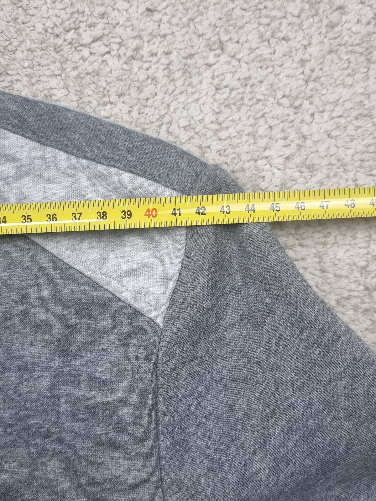 Sudadera Calvin Klein gris con media cremallera talla M