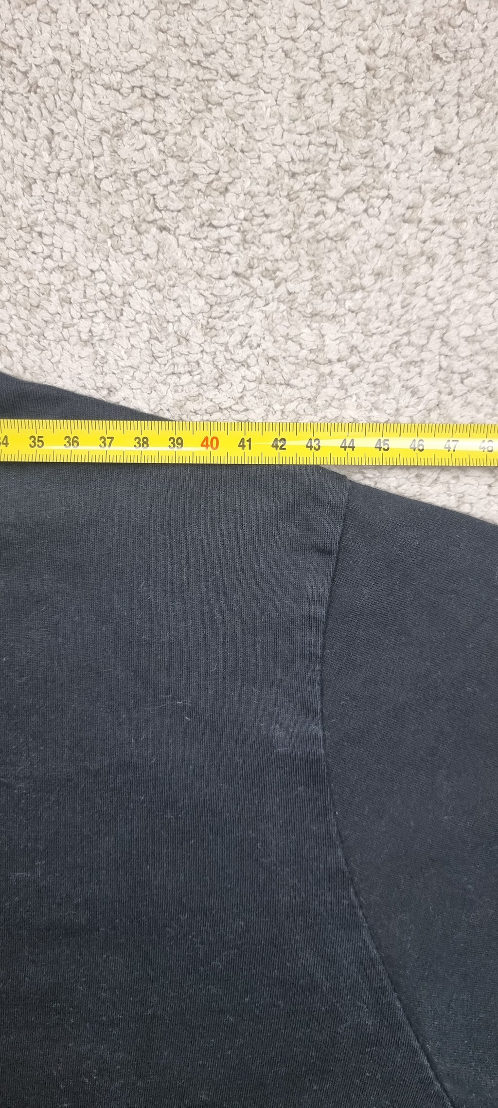 Camiseta BOSS Hugo Boss negra gráfico 3D rojo – Talla aprox. M