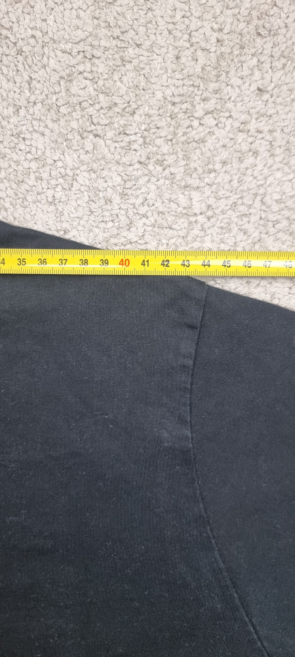 Camiseta BOSS Hugo Boss negra gráfico 3D rojo – Talla aprox. M