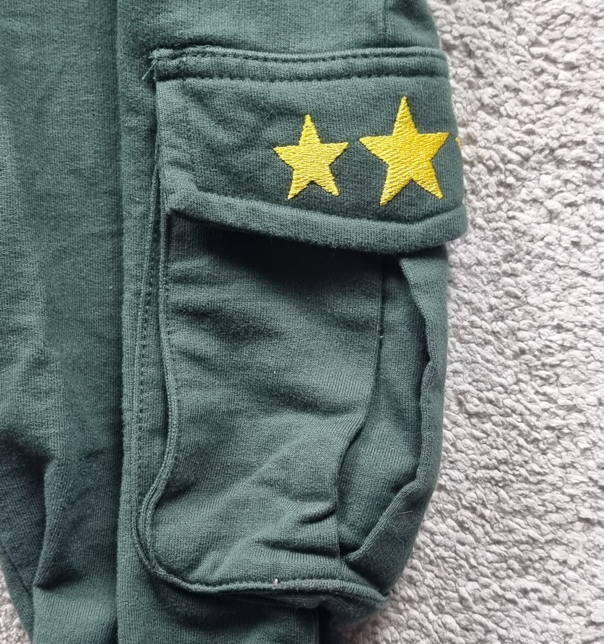 Mono OnePiece The Norwegian Original verde militar con parches – Talla S