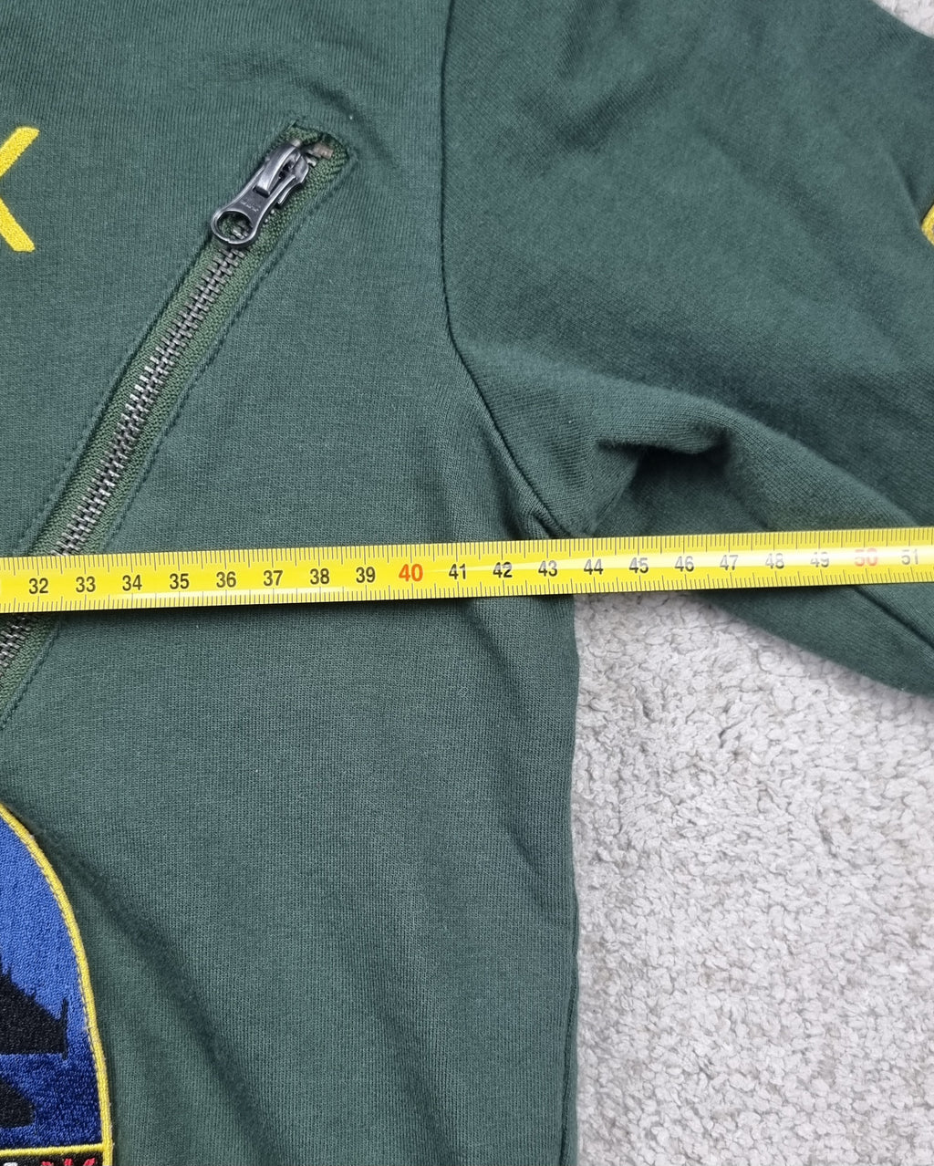 Mono OnePiece The Norwegian Original verde militar con parches – Talla S