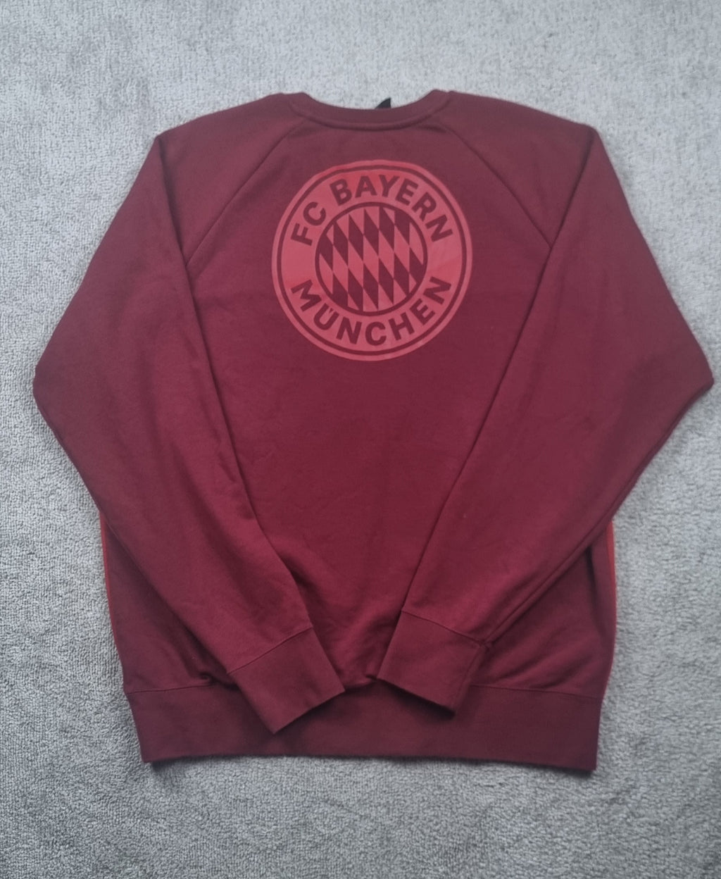 Sudadera Adidas FC Bayern München bicolor roja – Talla XL