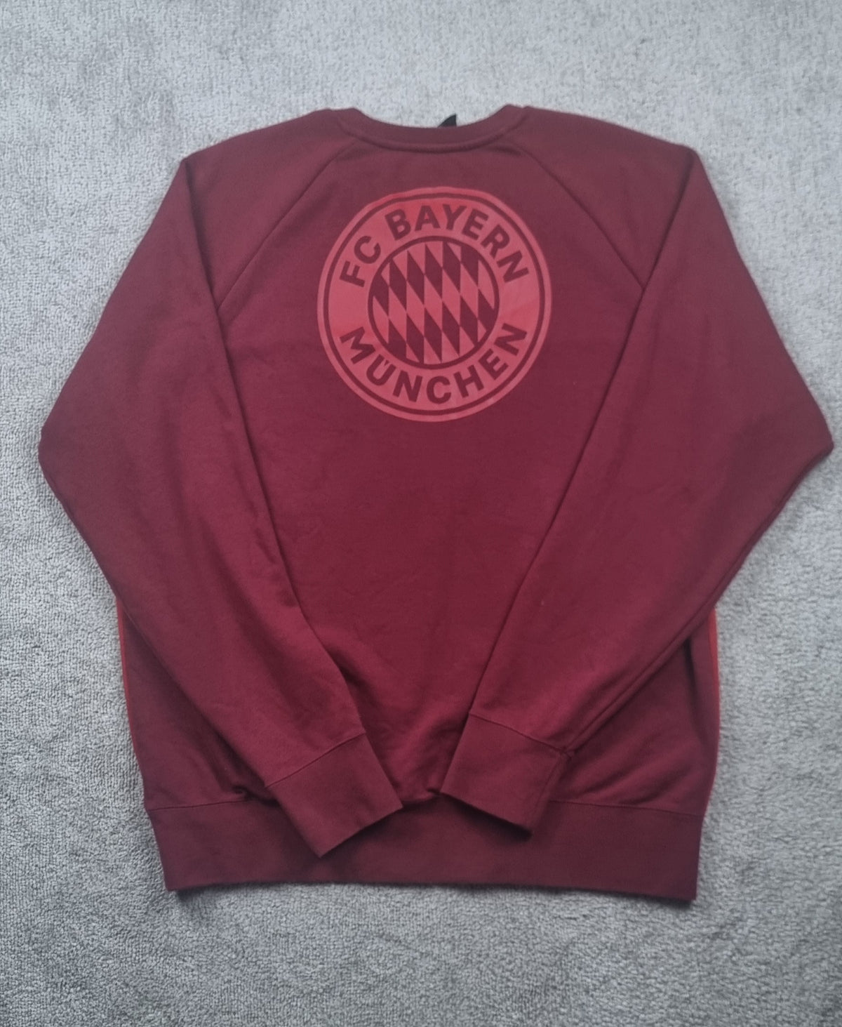 Sudadera Adidas FC Bayern München bicolor roja – Talla XL
