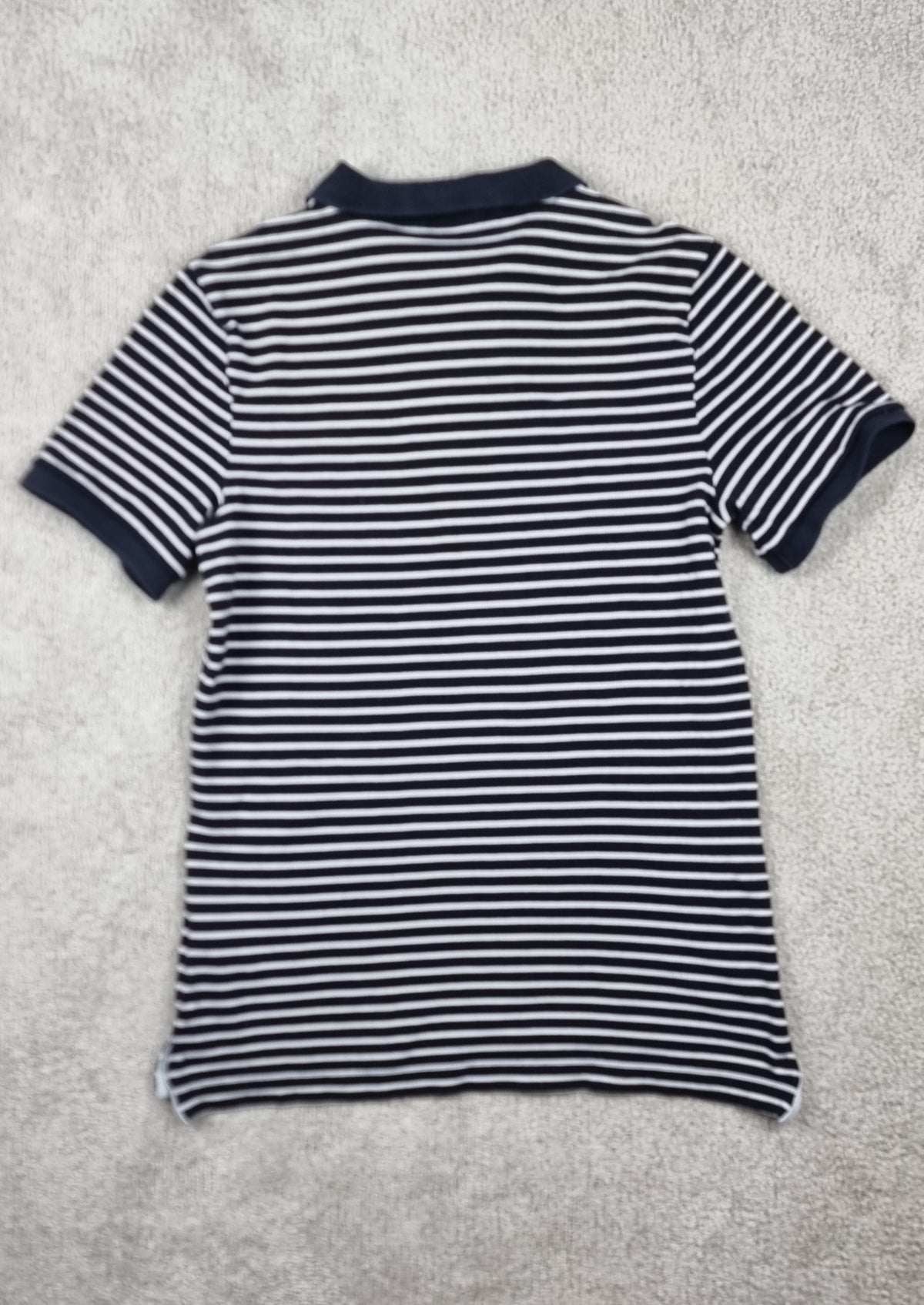 Polo Nike Sportswear de Rayas Azul Marino y Blanco – Talla XS