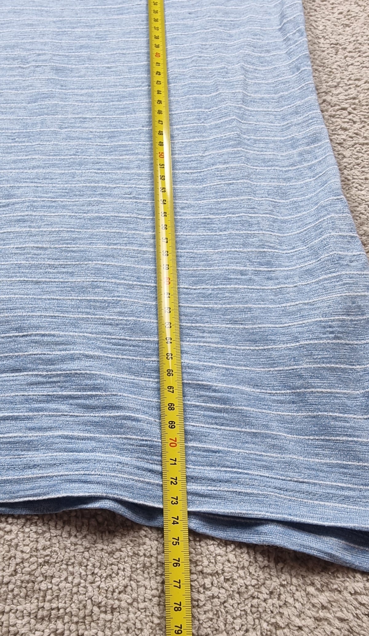 Polo Tommy Jeans azul jaspeado de rayas – Talla L