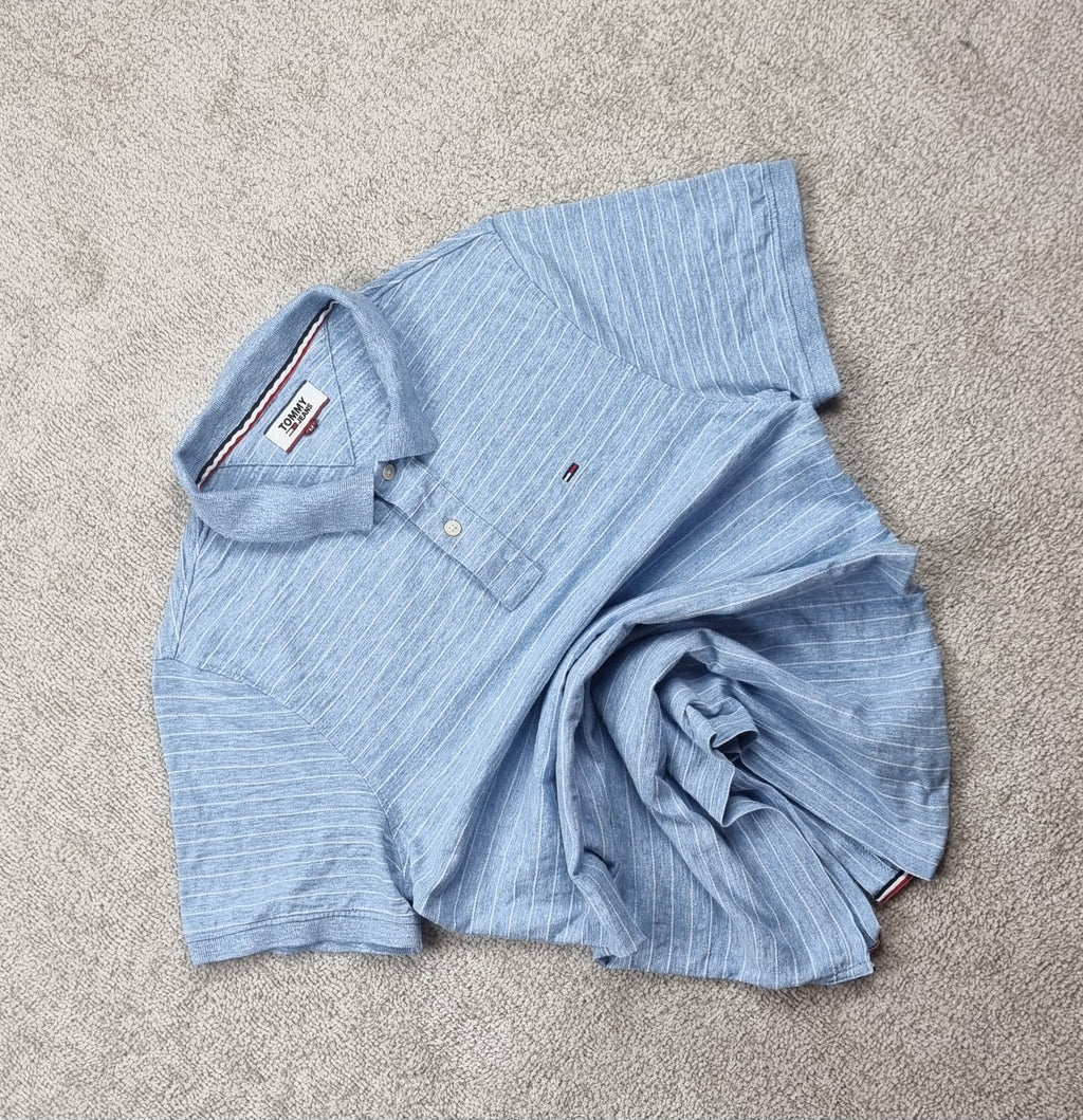 Polo Tommy Jeans azul jaspeado de rayas – Talla L