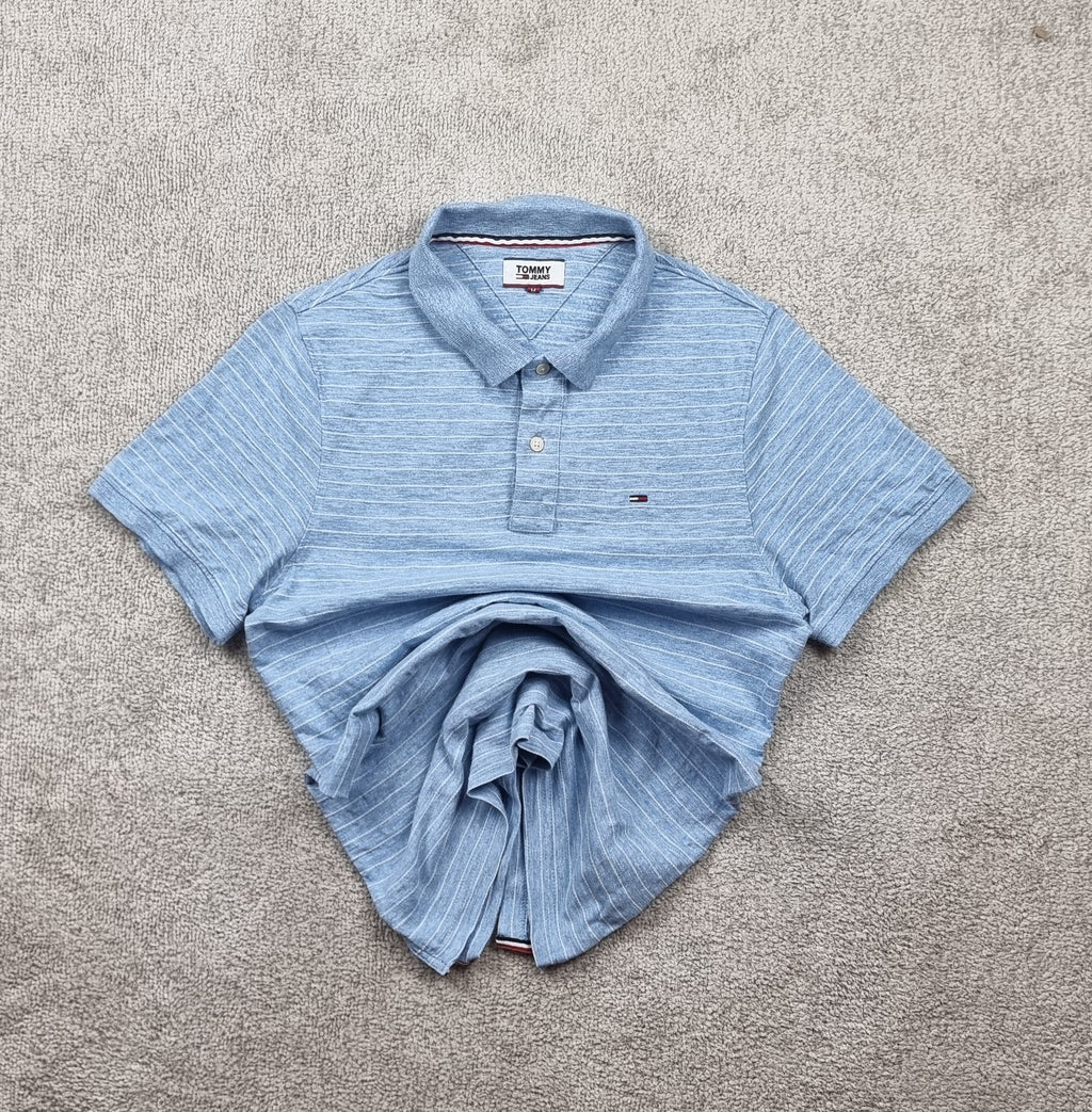 Polo Tommy Jeans azul jaspeado de rayas – Talla L