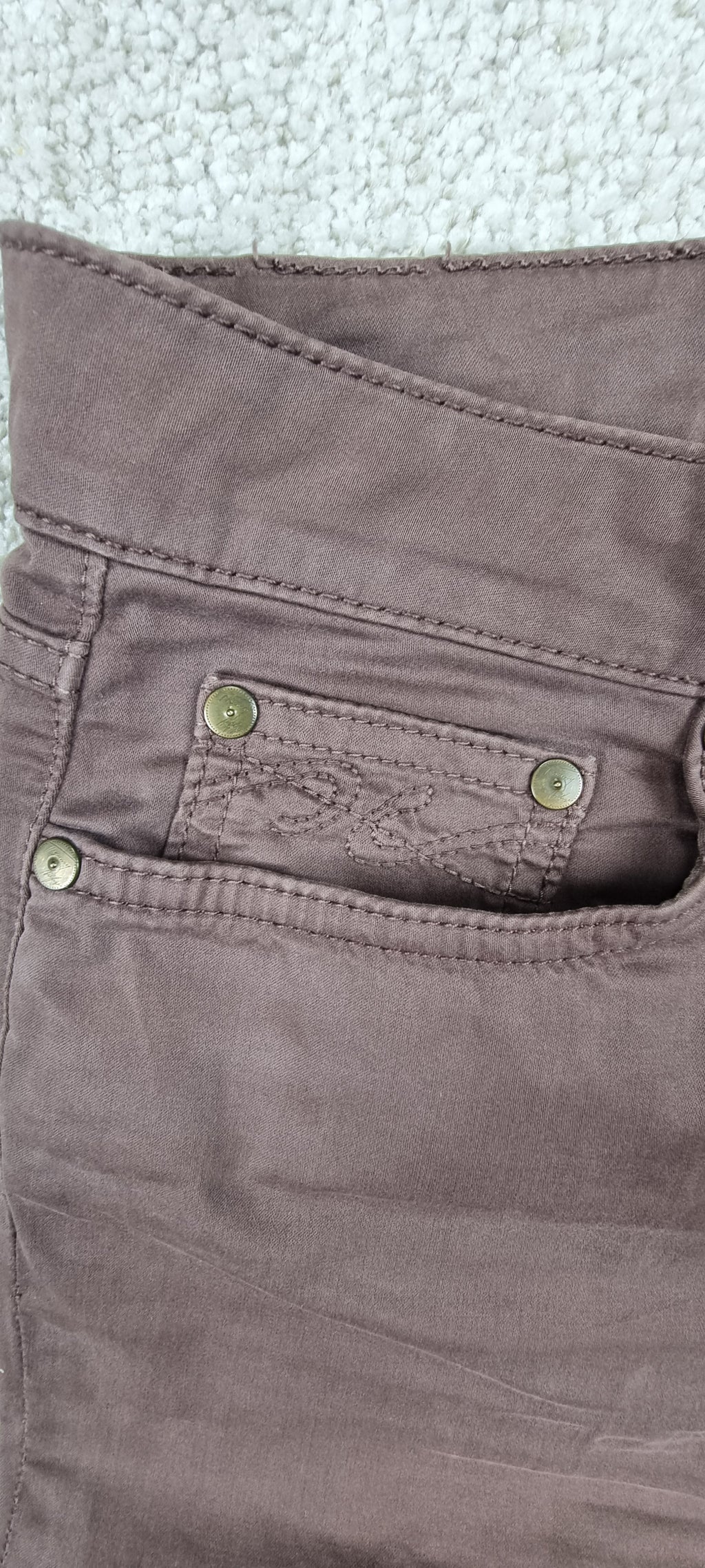 Pantalón Tommy Hilfiger Marrón Corte Recto – Talla XS