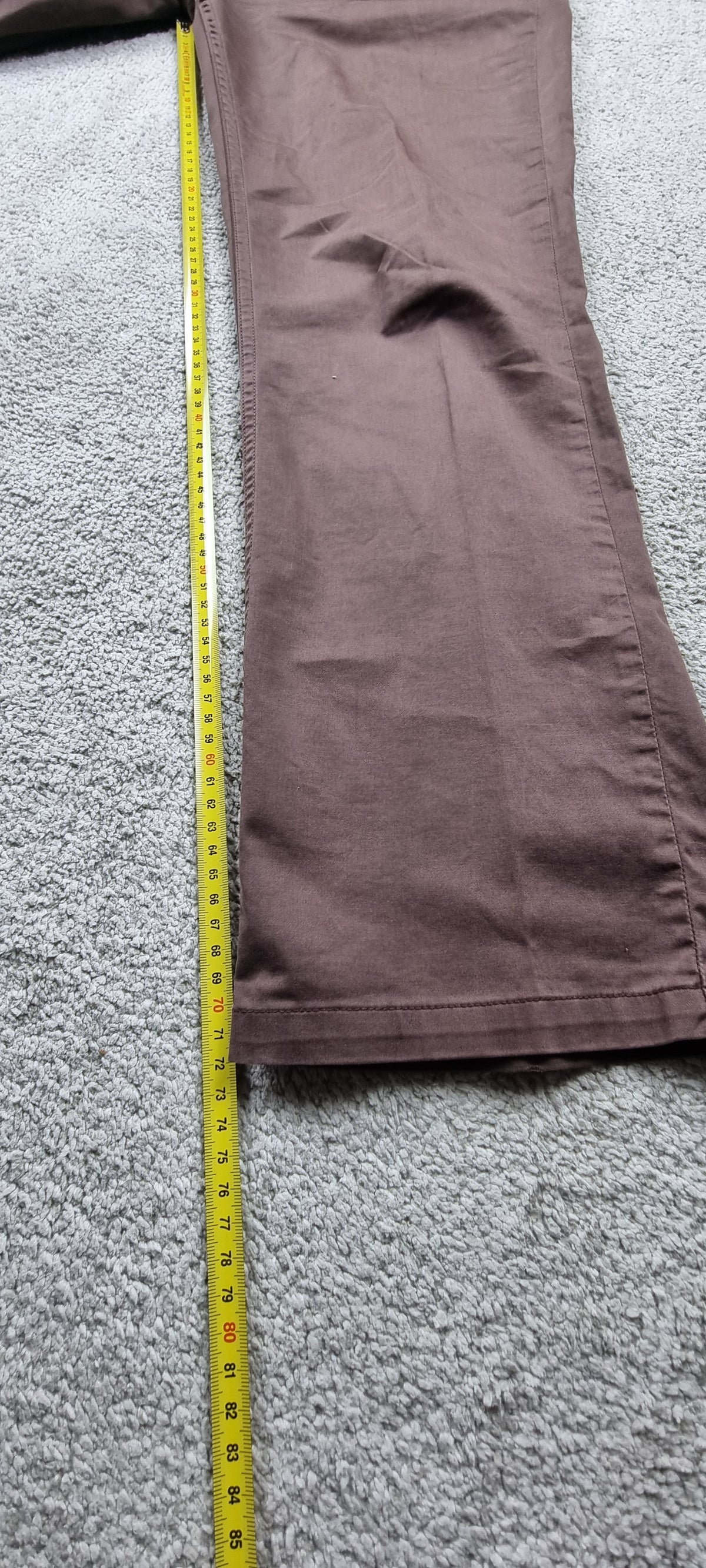 Pantalón Tommy Hilfiger Marrón Corte Recto – Talla XS