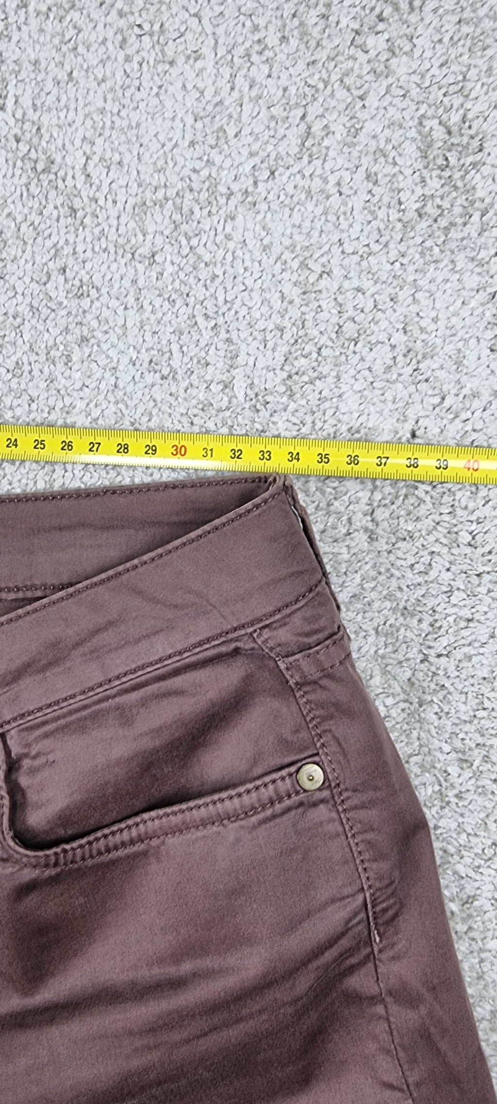 Pantalón Tommy Hilfiger Marrón Corte Recto – Talla XS