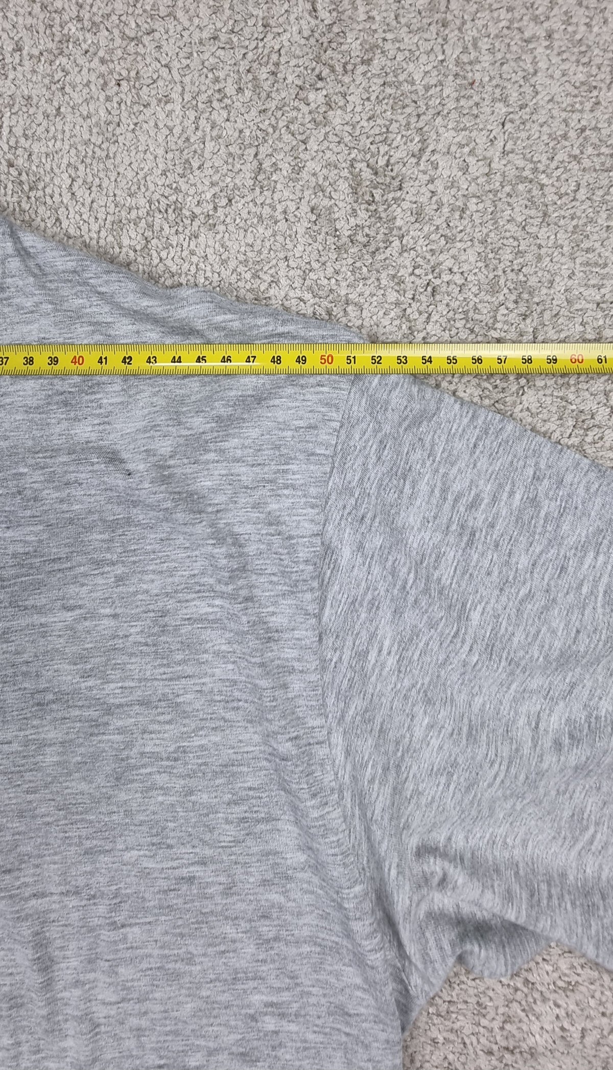 Camiseta Trussardi Sport Made in Italy Gris y Azul Marino con Escudo Bordado TALLA L