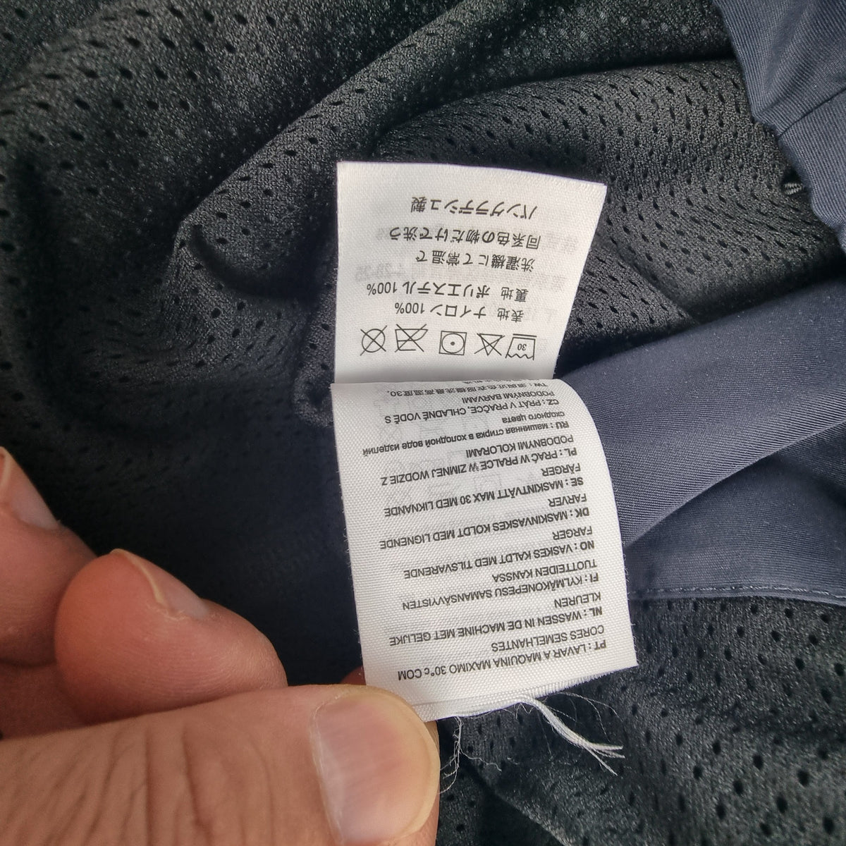 Carhartt WIP Nimbus Pullover vintage - detalle