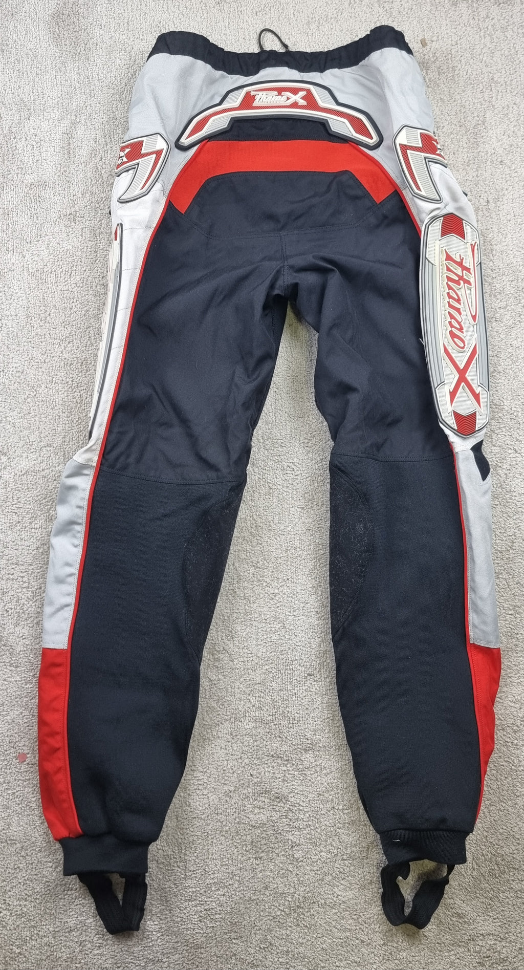 Pantalón moto Pharao X negro rojo y gris talla L