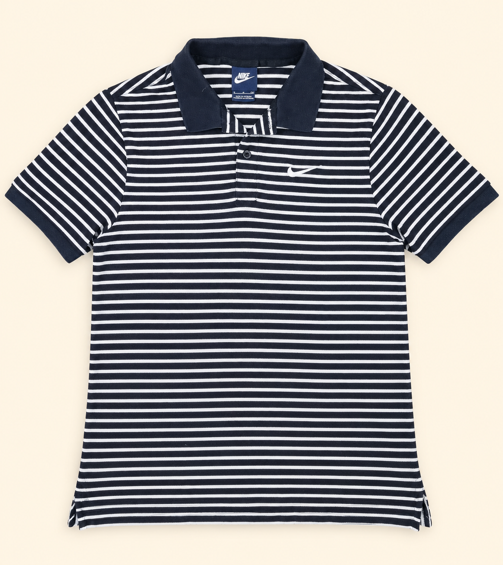 Polo Nike Sportswear de Rayas Azul Marino y Blanco – Talla XS